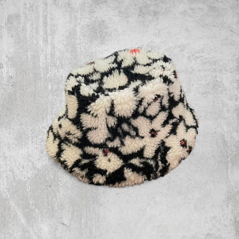 Anthropologie Daisy Floral Sherpa Bucket Hat | Boho Fleece Winter Hat